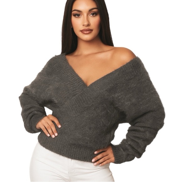 Fashion on Earth Anthro Open Back Fuzzy Eyelash Sweater top faux wrap grey M MD - Picture 17 of 17